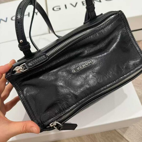 NWT Authentic Givenchy Leather Crossbody Bag - Picture 2 of 4